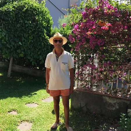 Naxos Park Recanati Bivani Con Giardino *