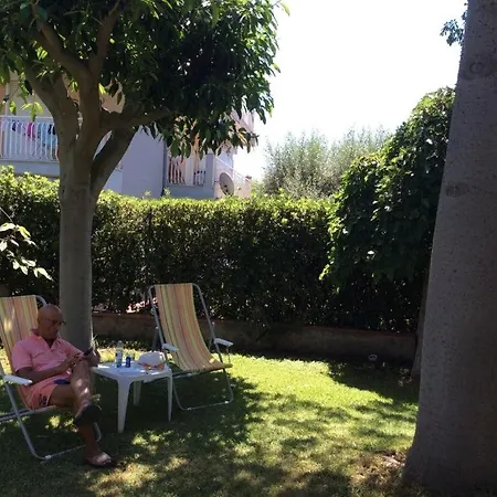 Naxos Park Recanati Bivani Con Giardino Giardini Naxos